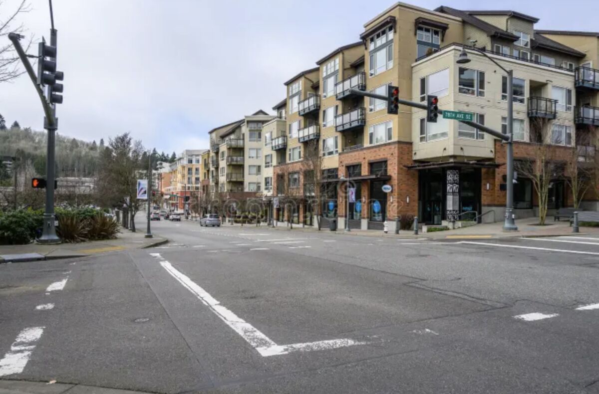 Downtown Mercer Island street